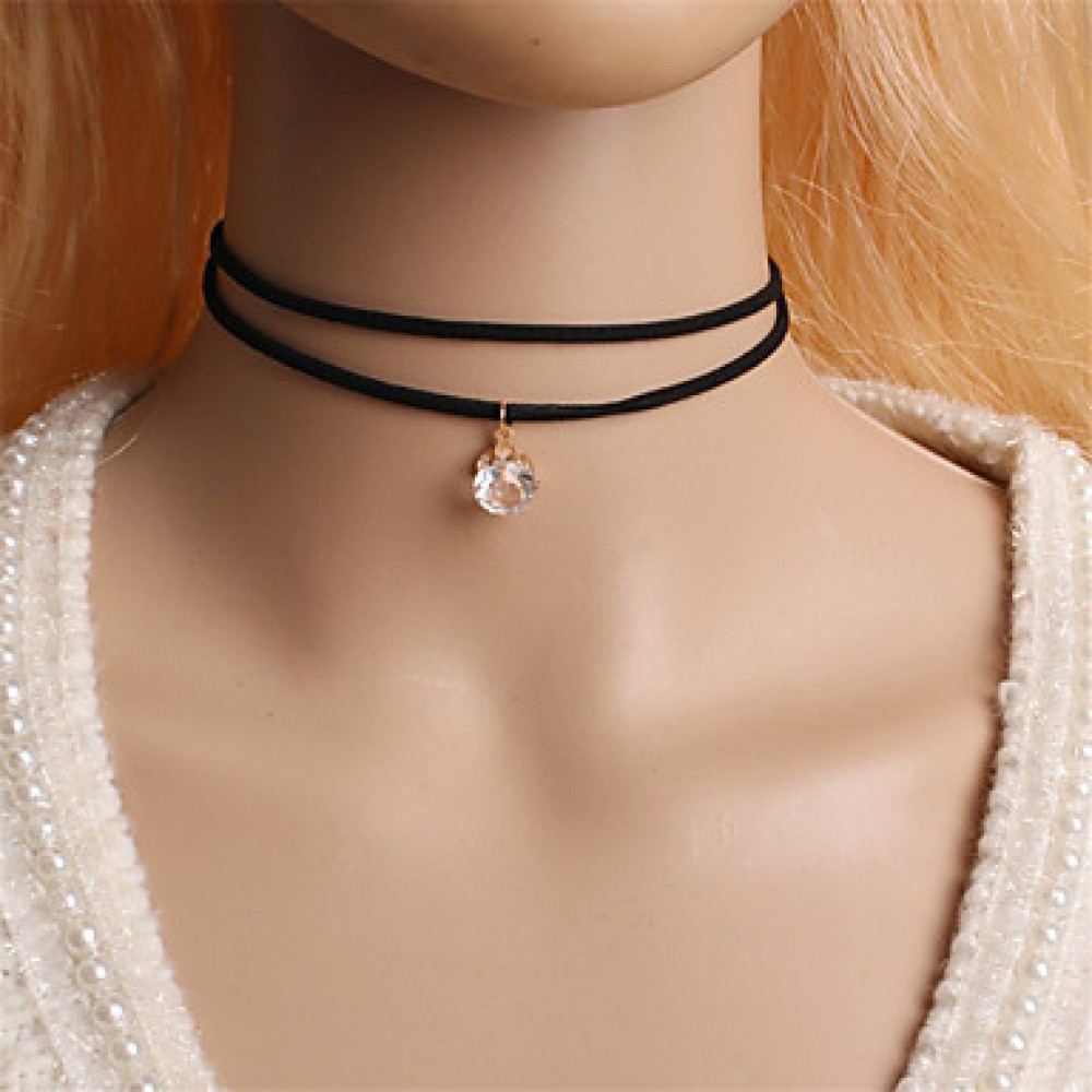 Necklace Choker Necklaces Jewelry Halloween / Party / Daily / Casual Double-layer / Fashion Alloy Black / White 1pc Gift