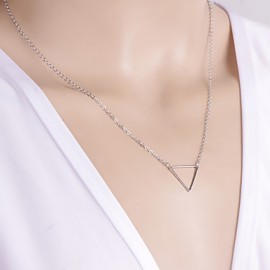 Women's Si icity Metal Hollow Triangle Pendant Short Necklace