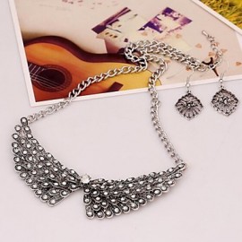 Women's Retro Exaggerated Diamond Angel Wings Short Alloy Necklace Set  