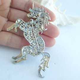 Women Accessories Silver-tone Clear Rhinestone Crystal Unicorn Horse Brooch Art Deco Crystal Scarf Brooch Women Jewelry